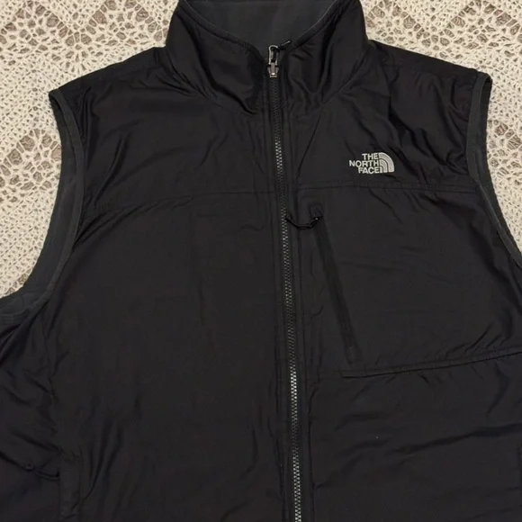 The North Face Men's Black Reversible Vest Size XL Wind & Water Resistant - Picture 2 of 9